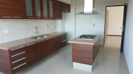 Av. Roca Coronado En Condominio Cerrado Hermoso Departamento