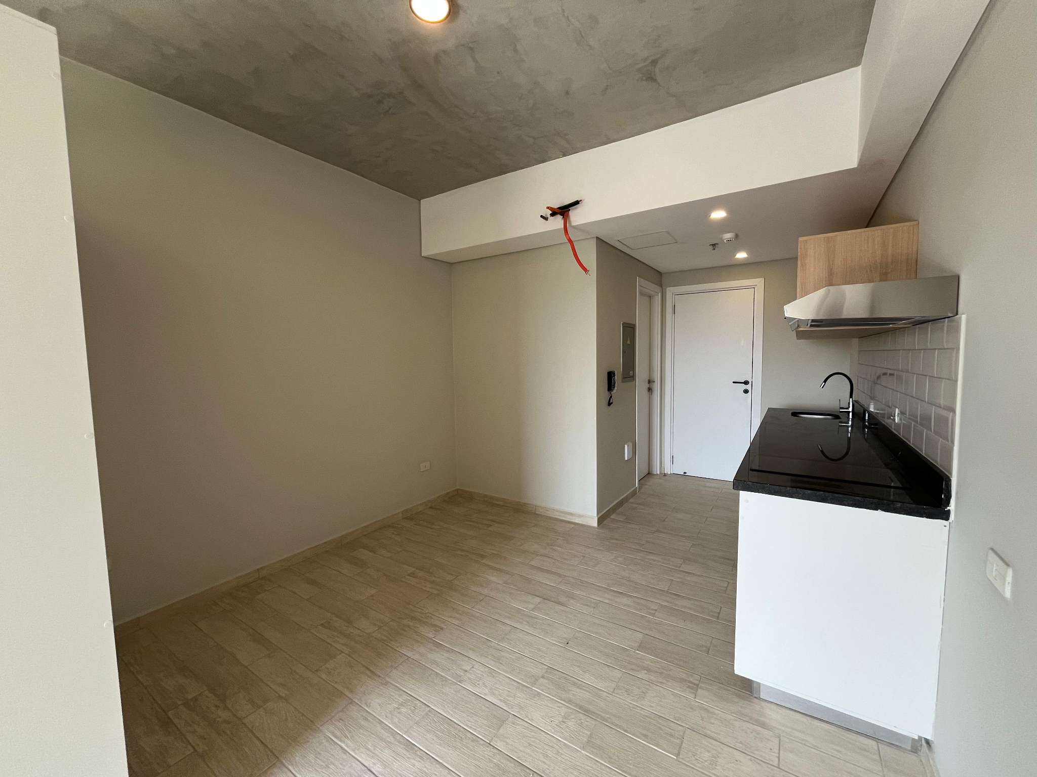 MONOAMBIENTE EN LUQUE ZONA CIT EN VENTA — foto 3