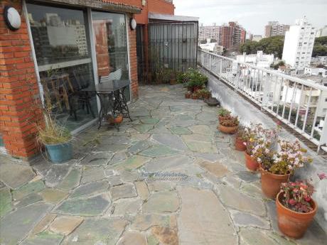 Pocitos. Venta Penthouse Duplex 2 Dorm. Parrillero