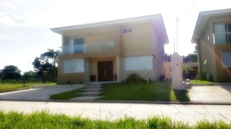 Hermosa Casa En El Urubo