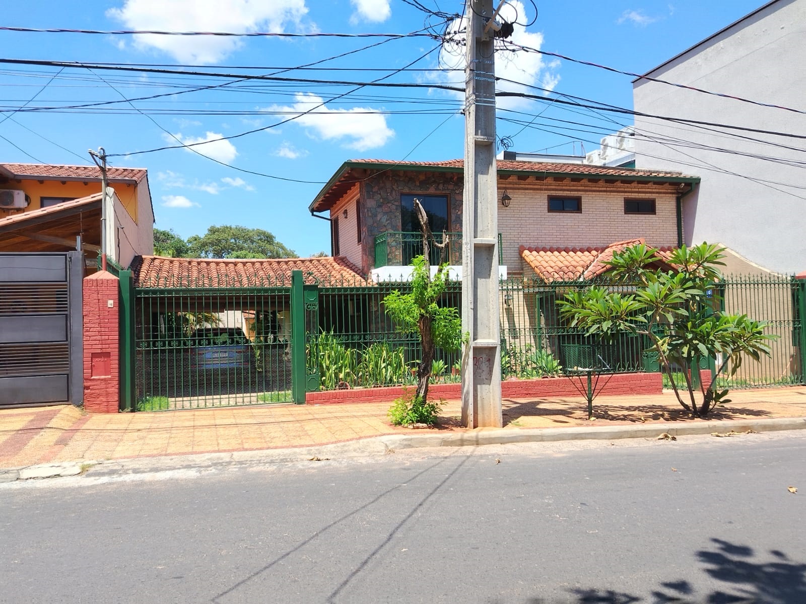 Casa - Alquiler - Nazareth, Asunción, Paraguay — foto 3