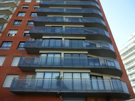 Sobre Rambla Cómoda Planta 3 Dorm 2 Baños Y Gge -impecable