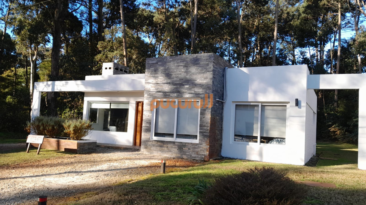 Casa en Punta Ballena, Complejo Solanas. Ref #KA7A42