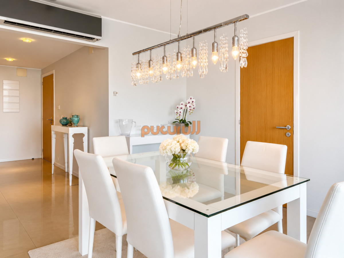 Moderno Apartamento de 1 Dormitorio en Suite a pasos del mar. Playa Mansa, Punta del Este · Foto 9