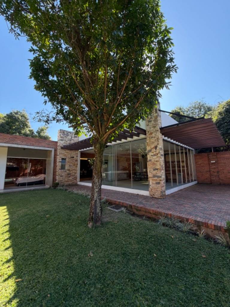 VENDO CASA DE 975 M2 EN SAN BERNARDINO — foto 2