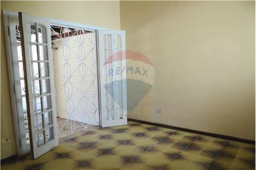 Vendo Casa de 5 habitaciones en Asunción Bº Herrera sobre Lillo — foto 3