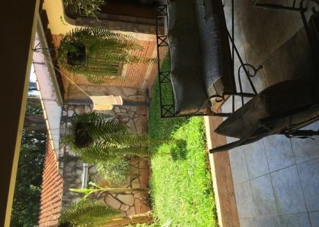 Vendo Casa Con Tres Dormitorios En Suite En Zona Univ. Americana