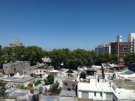 Al Frente Con Terraza Cerrada! Terraza Lavadero! G.C Bajos!