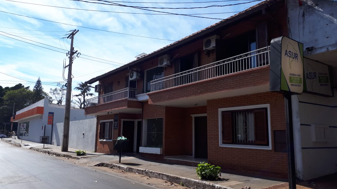 PROPIEDAD EXCLUSIVA EN EL CENTRO DE LUQUE, AL LADO DE ITAU — foto 2