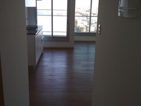 Aptode 2 Dorm A Estrenar, A Pasos De La Rambla