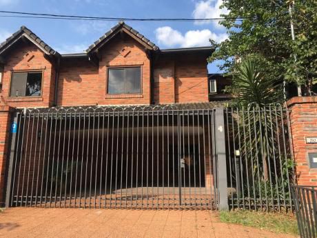 Alquilamos Hermosa Casa Tipo Duplex En Barrio Residencial Zona Shoping Del Sol