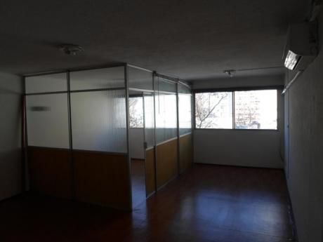 Impecable! Ideal Oficina. Con Renta. Bien Iluminado. Gc $3000