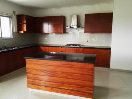 Bonito Departamento En Alquiler En El Urubo