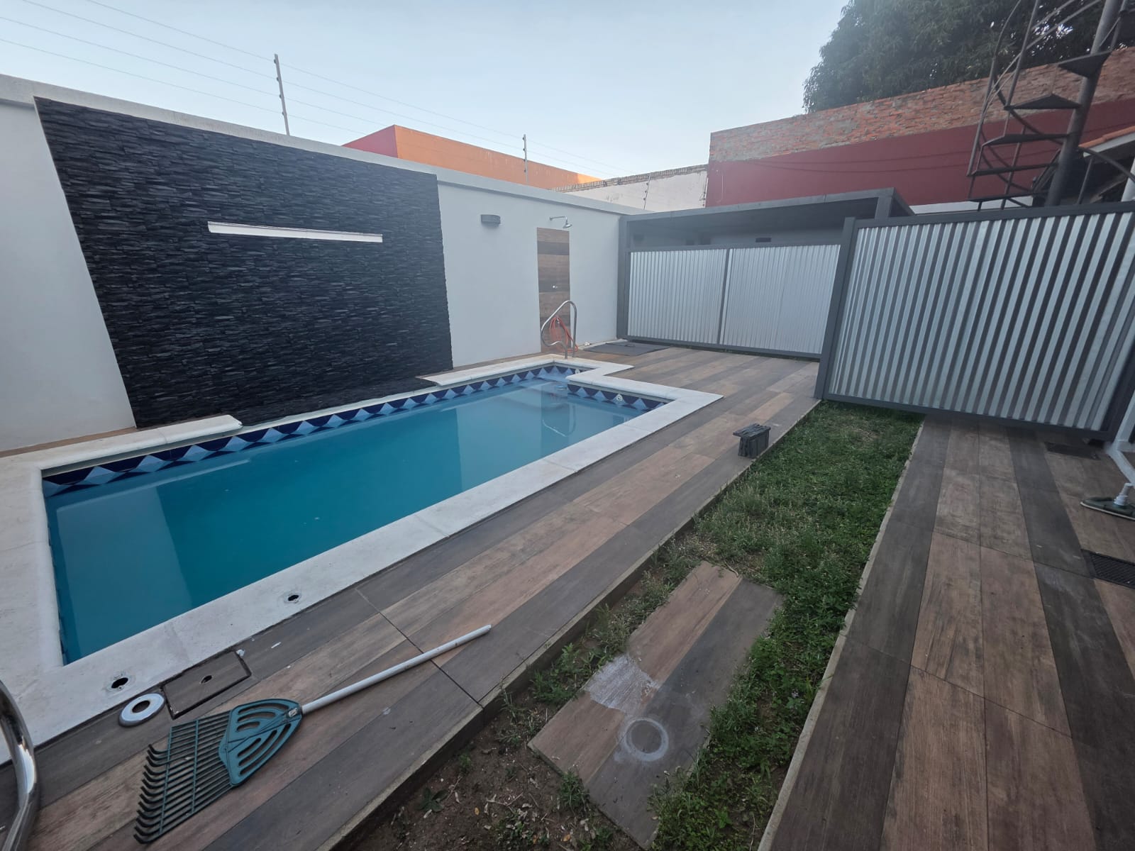 Alquilo Duplex En Lambare — foto 2