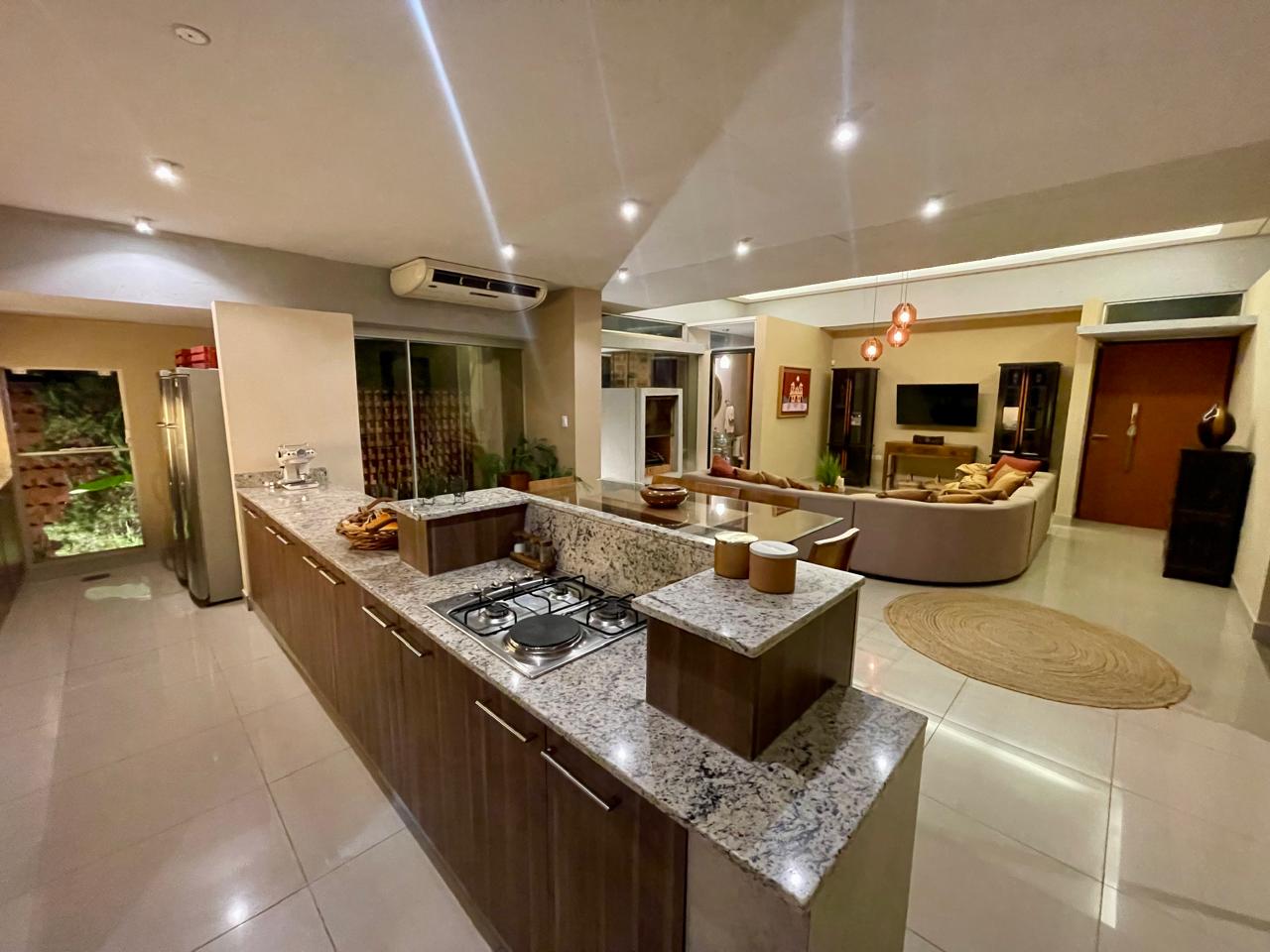 Exclusiva Residencia en San Bernardino: Oportunidad Única de Alquiler y Venta — foto 2