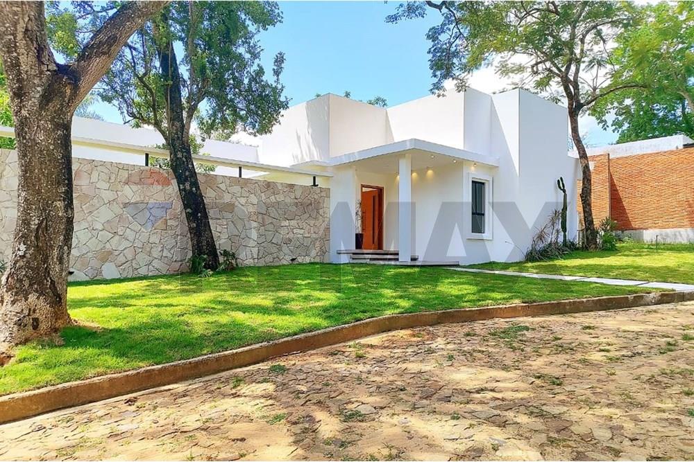 Casa - Venta - San Bernardino, Paraguay — foto 3