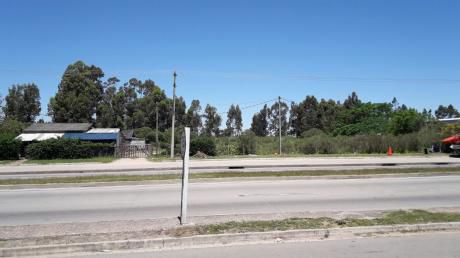 Sobre Perimetral, Ruta 102, A Metros José Belloni Y Próximo Av. Instrucciones!