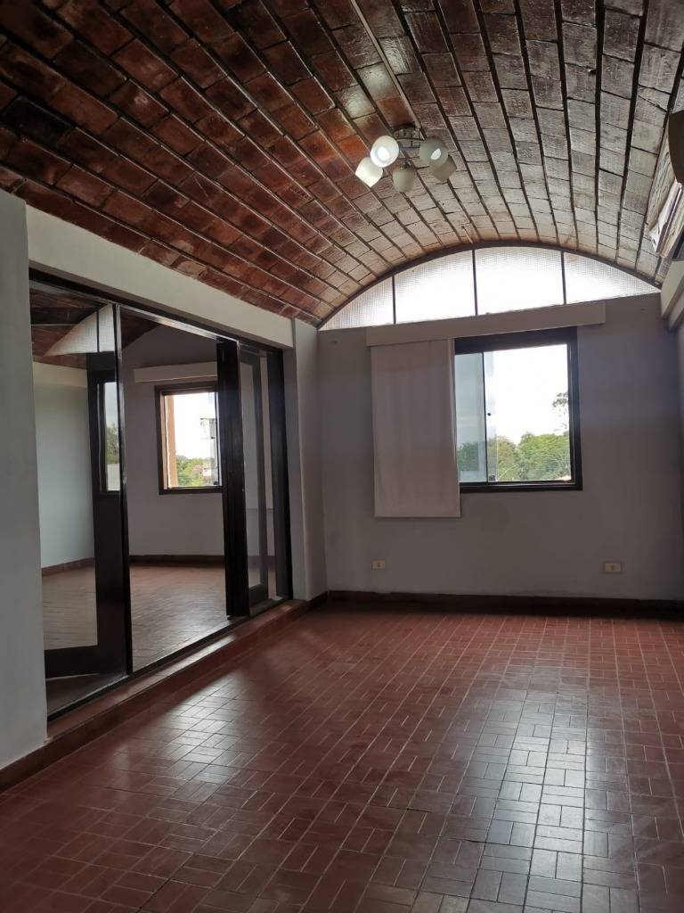 VENDO DEPARTAMENTO EN QUINTA RUOTTI TERCER PISO COCHERA INCLUIDA — foto 3