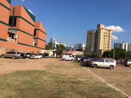 ¡atencion Invercionistas! Amplio Terreno En Venta En Zona Universitaria
