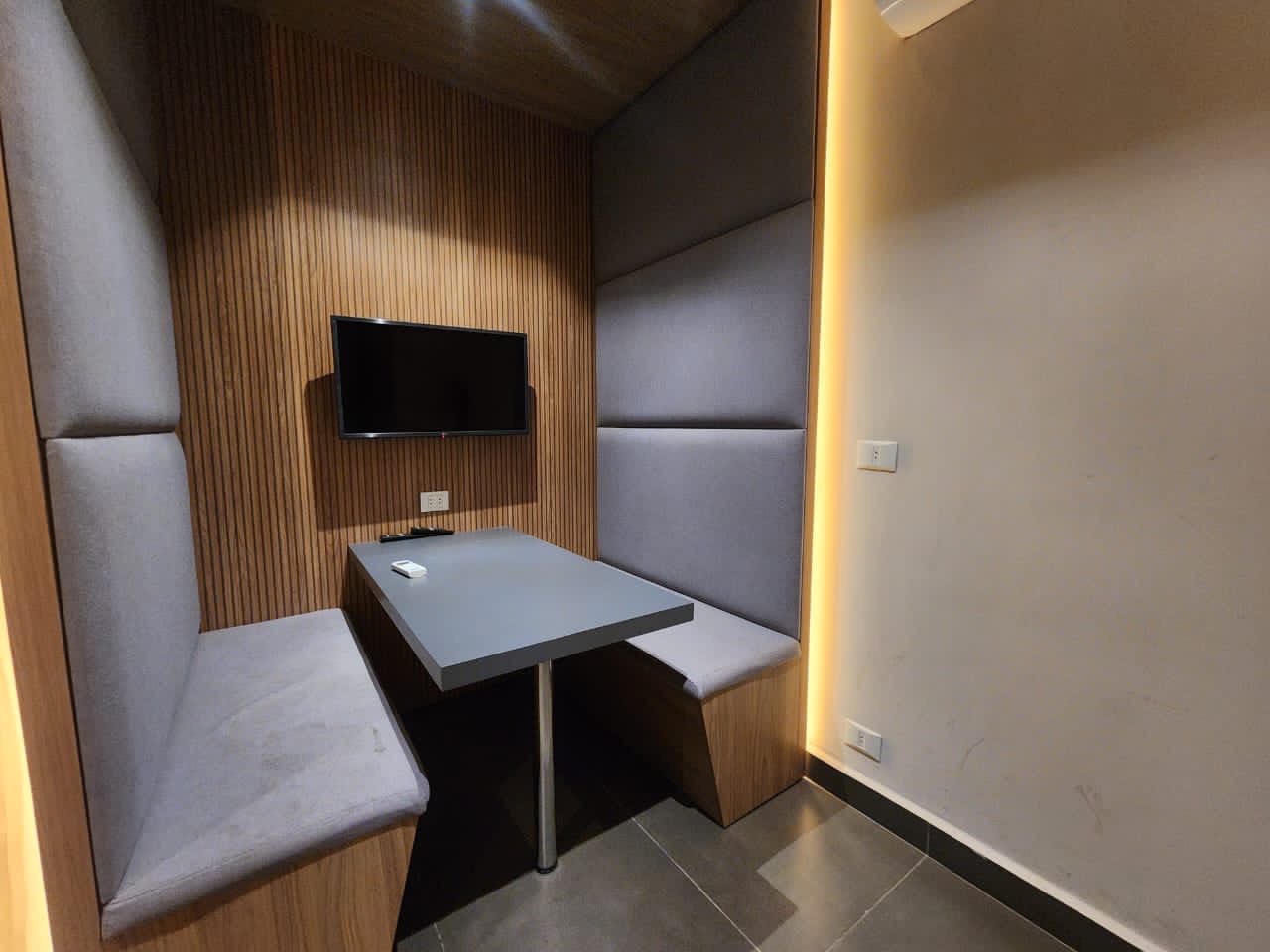 Departamento Barrio Villamorra.  102 M2 Propios. — foto 2