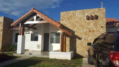 Hermosa Casa A Estrenar En El Condominio Más Completo De Bolivia - See More At: