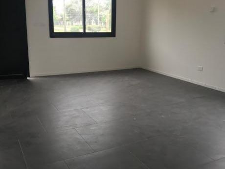 Id 10907 - Estrene Ya!. Propiedad En Prh A 30 Mts. Del Mar. Excelente Estado