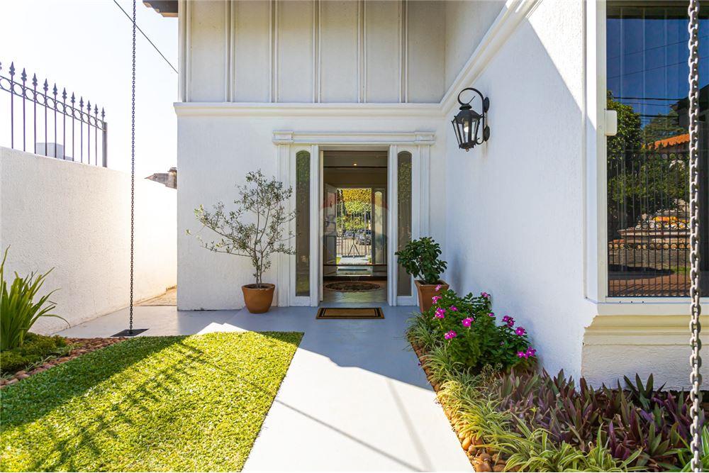 Casa en Venta en el Prestigioso Barrio Carmelitas — foto 2