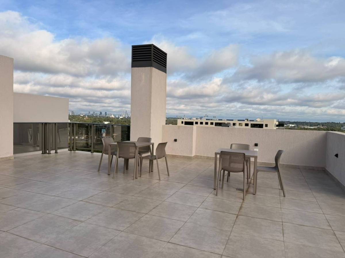 ALQUILO DEPARTAMENTO DE 2 HABITACIONES SIN MUEBLES ZONA CONMEBOL — foto 2