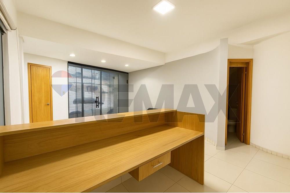 EDIFICIO CORPORATIVO SOBRE FELIX BOGADO — foto 3