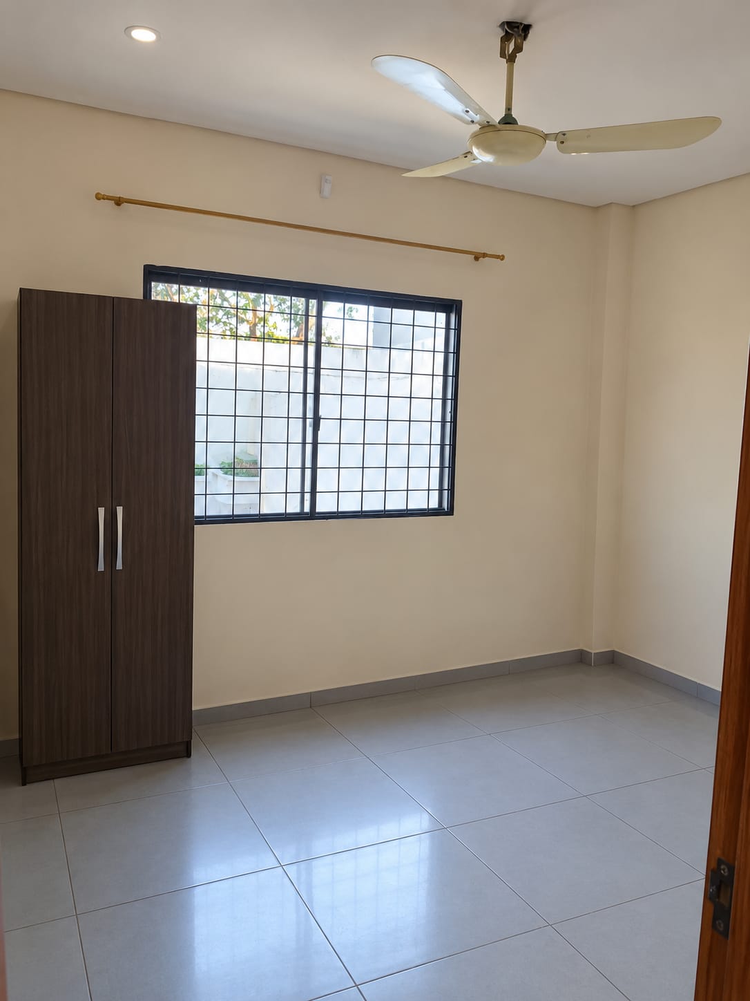 Vendo casa moderna de 2 dormitorios en Isla Bogado – Luque — foto 3