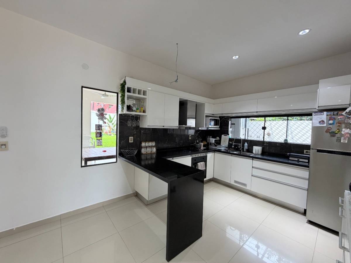 ALQUILO CASA MINIMALISTA EN MARIANO ROQUE ALONZO — foto 3