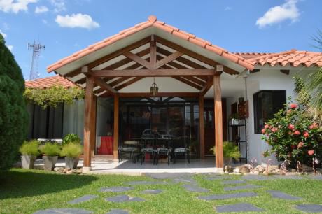 Hermosa Casa En Zona Norte (zona Ucebol)
