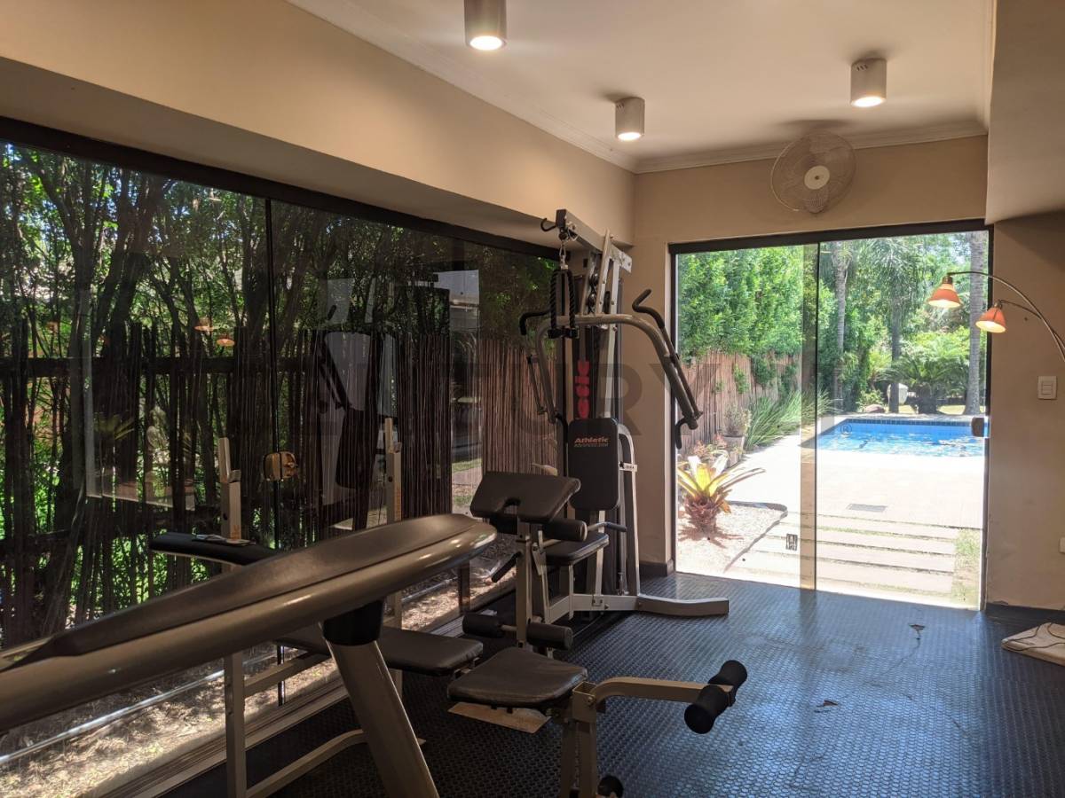 Exclusiva Residencia en Alquiler B° cerrado Montesol Luque — foto 3