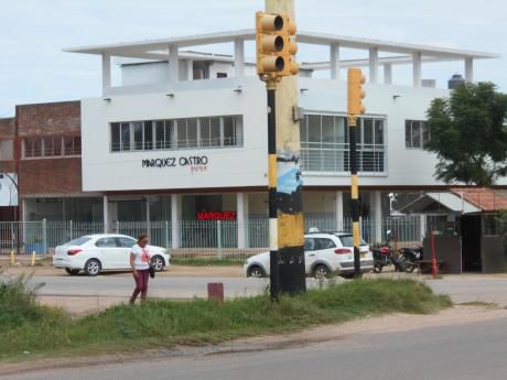 Locales En Centro Comercial De Ciudad De La Costa