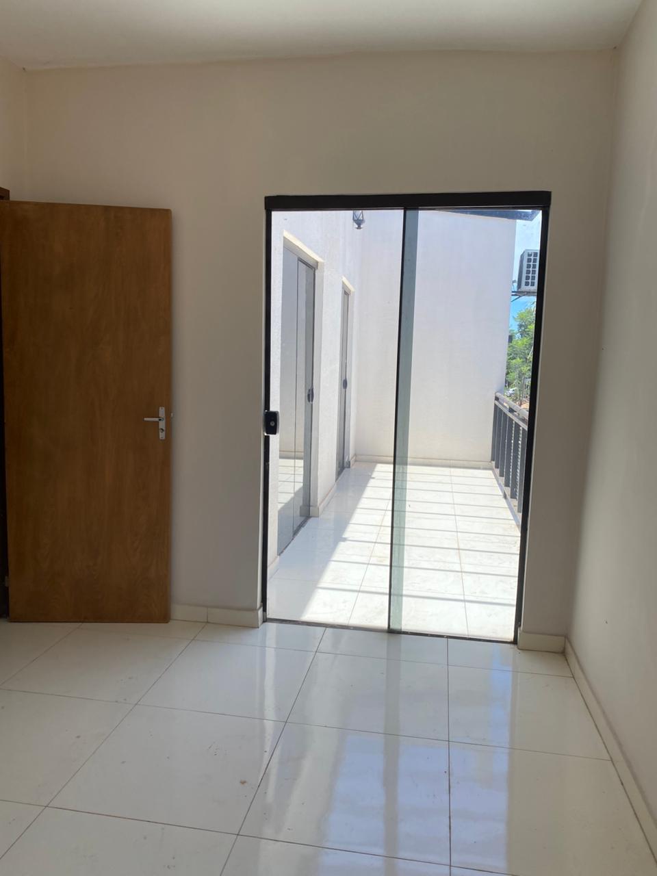 DÚPLEX EN ALQUILER EN LUQUE — foto 2