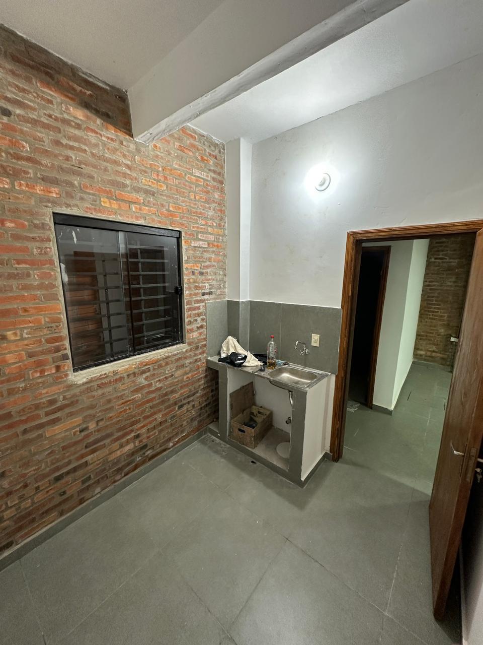 ALQUILO SALON COMERCIAL S/ RUTA LUQUE SAN LORENZO — foto 3