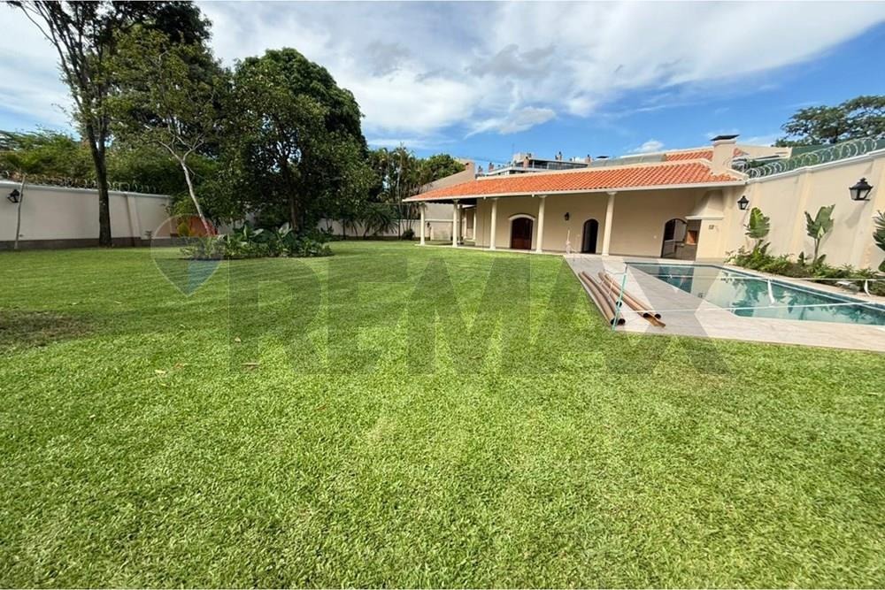 Alquilo Imponente residencia a minutos de Paseo La Galería — foto 2