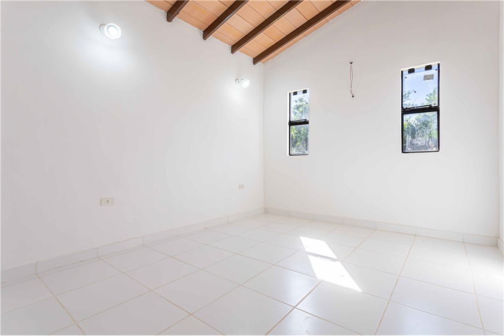 Casa-Venta-Ita Angua, Itá Angu'a, Luque, Central — foto 3