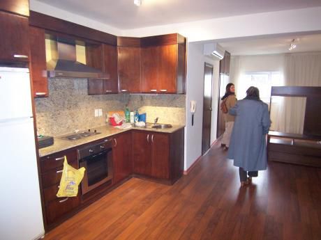 Precioso Apartamento Frente A La Universidad De La República
