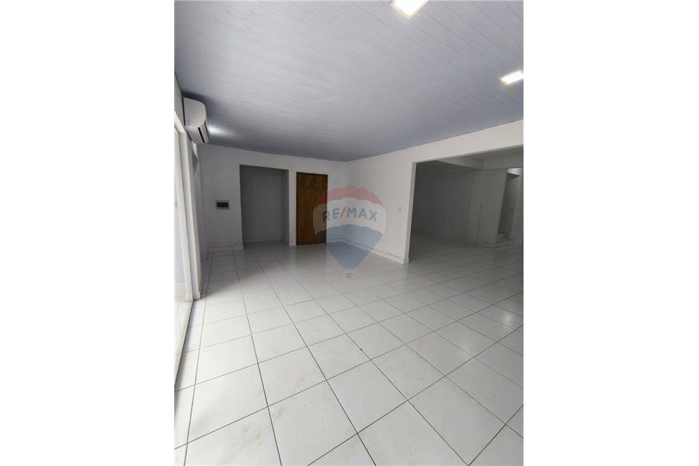 Local Comercial - Alquiler - Luque, Paraguay — foto 3