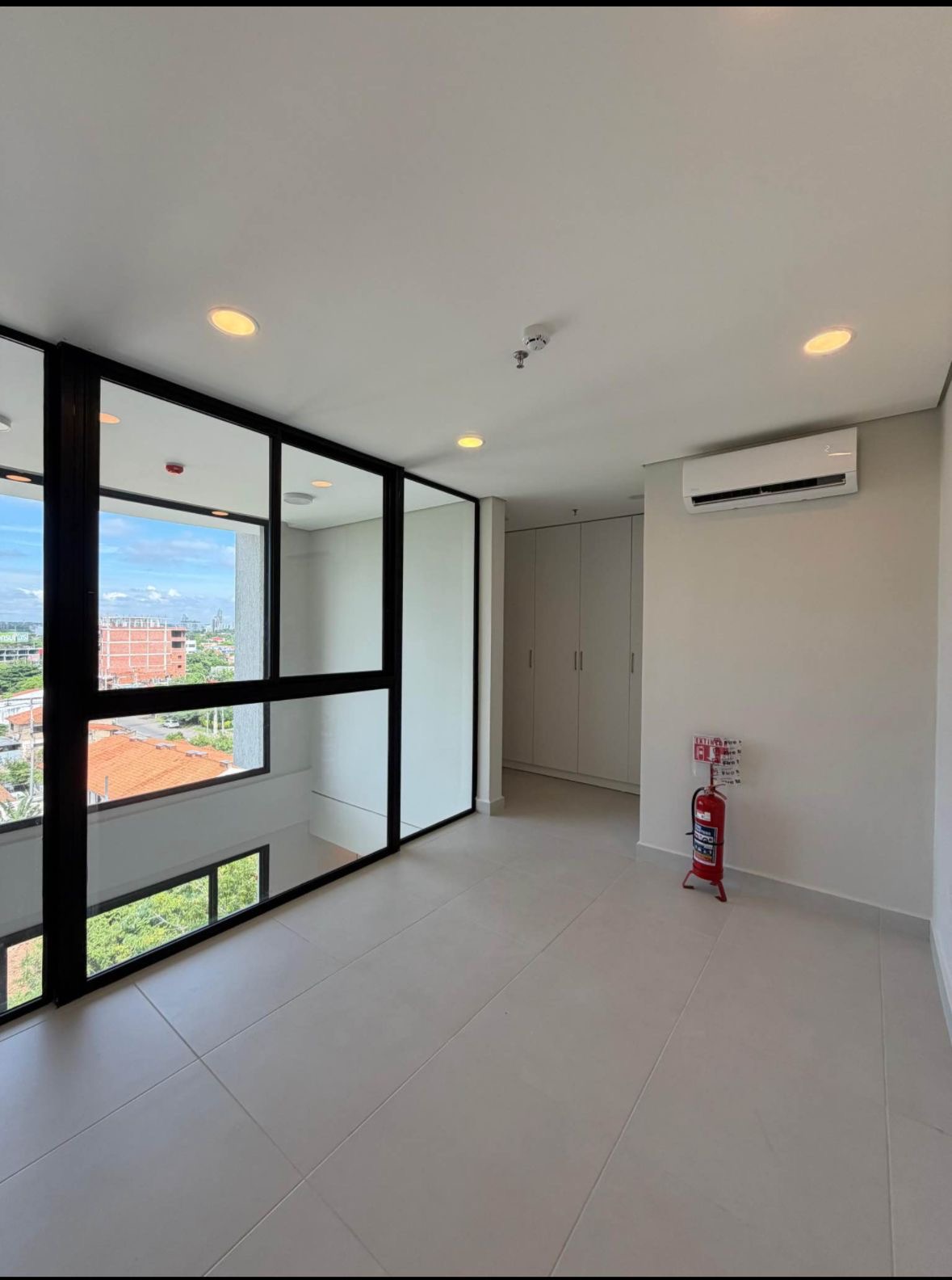 Casa en alquiler en Aviadores del Chaco, Asunción — foto 2