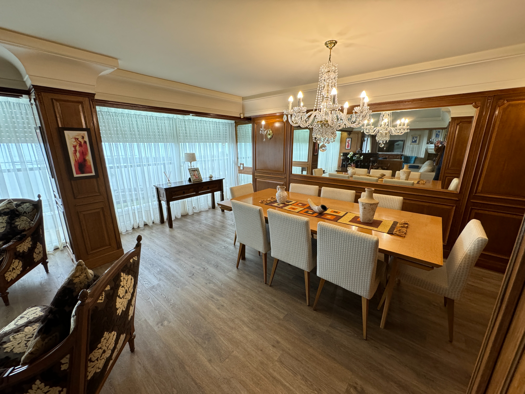 Apartamento Amoblado en Punta Carretas - 3 Dormitorios y Servicio Completo