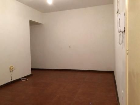 Malvin - Apto En Alquiler - Impecable Reciclado