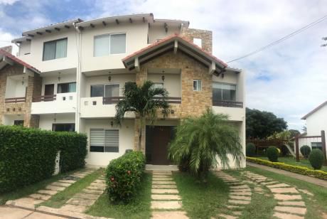 Casa En Venta En El Urubo
