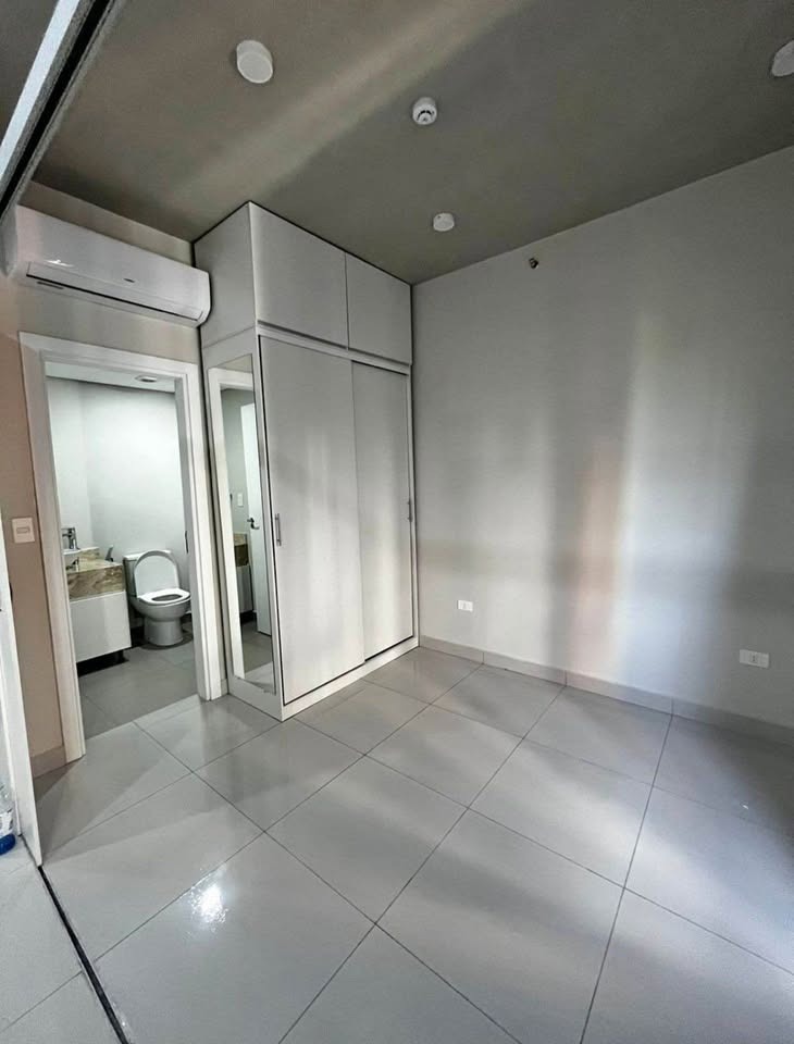 ALQUILER – MONOAMBIENTE EN EDIFICIO ZUBA 4 — foto 2