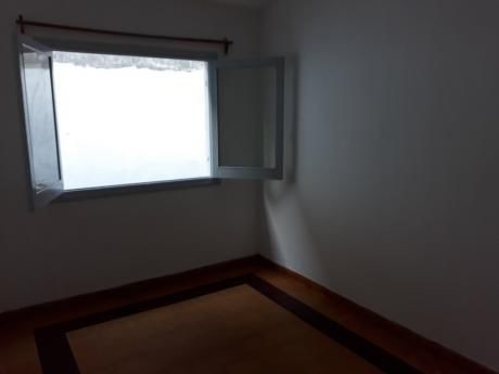 Ideal Estudiantes O Persona Sola! 1er Piso X Escalera! Sin G.C!!
