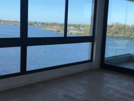Apartamento Frente A Lago