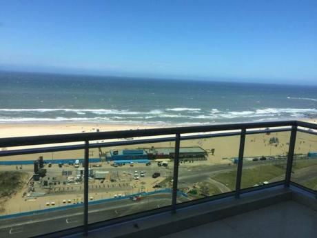 Excelente Penthouse. Piscina Y Barbacoa Propia. Playa Brava De Punta Del Este