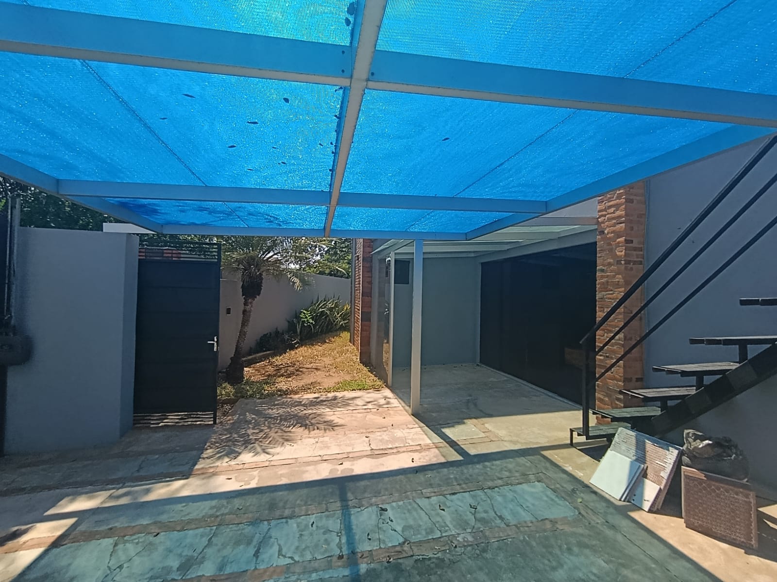 VENDO DUPLEX DE 3 DORMITORIOS ZONA RAKIURA — foto 2