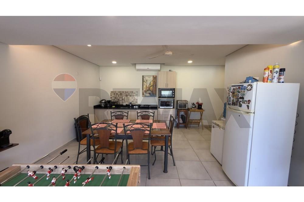 San Bernardino: Moderna Casa con Piscina y Quincho — foto 2